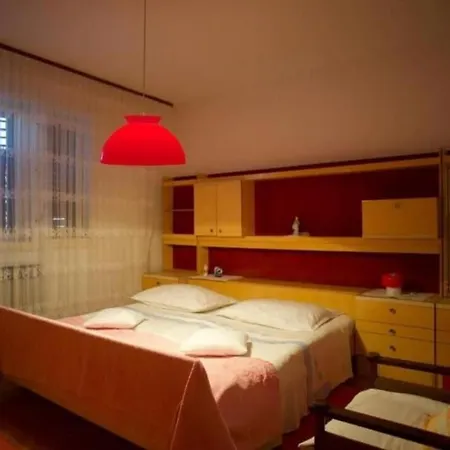 Nika Apartmán Jesenice (Split-Dalmatia)