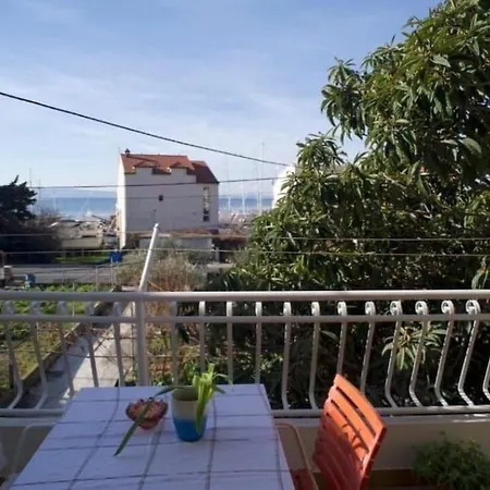 Nika * Jesenice (Split-Dalmatia)
