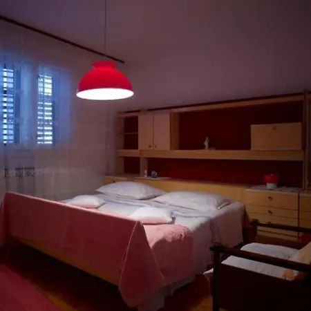 Nika * Jesenice (Split-Dalmatia)